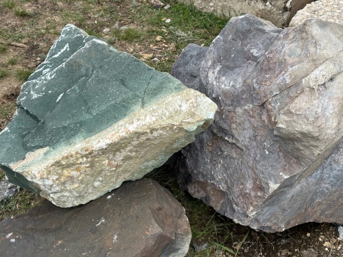 Камни для ландшафтного дизайна зелёные 10-60 килограмм купить в Хабаровском крае