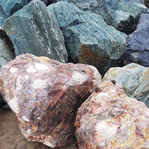 Ландшафтные глыбы красно-фиолетовые 200-1000 килограмм купить в Хабаровском крае