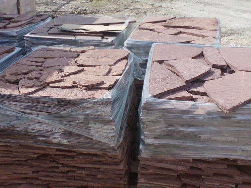 Плитняк лемезит бордовый для облицовки цоколя 20-25 мм  купить в Хабаровском крае